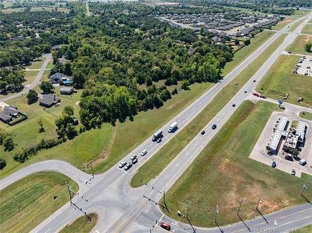 2.27 Acres of Commercial Land for Sale in Blanchard, Oklahoma