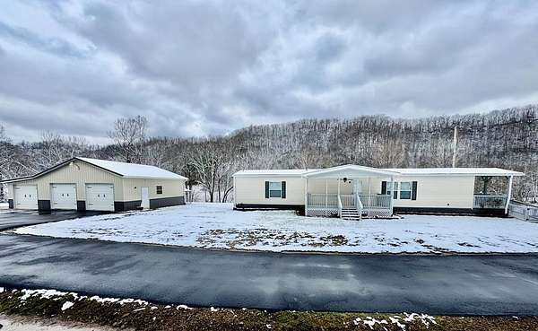 10 Acres of Residential Land with Home for Sale in Inez, Kentucky