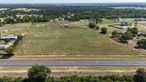 6 Acres of Residential Land for Sale in Sulphur Springs, Texas