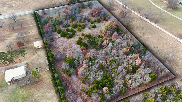 5 Acres of Residential Land for Sale in Davis, Oklahoma