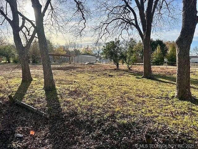 1.17 Acres of Residential Land for Sale in Kingston, Oklahoma