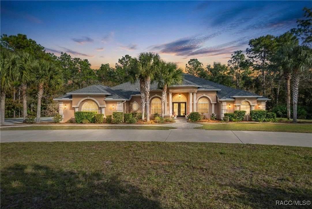 2.75 Acres of Residential Land with Home for Sale in Beverly Hills, Florida