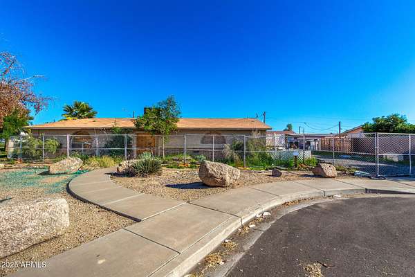 0.26 Acres of Residential Land for Sale in Glendale, Arizona