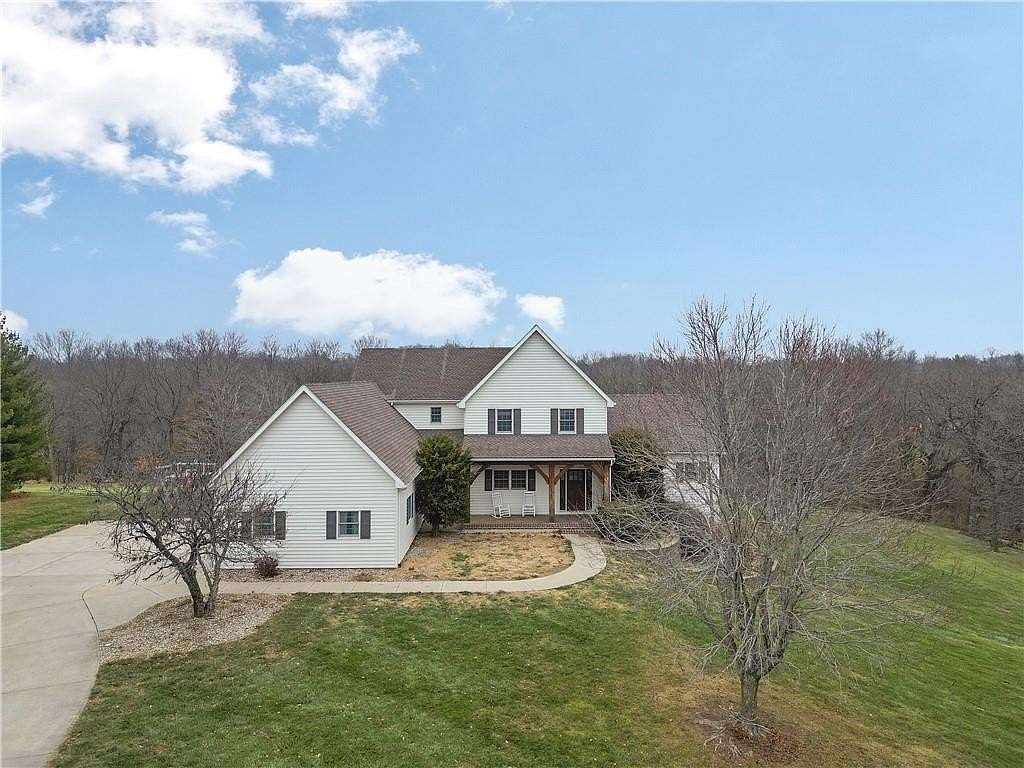 1.84 Acres of Residential Land with Home for Sale in Kearney, Missouri