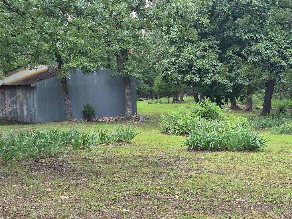 8 Acres of Land for Sale in Warsaw, Missouri
