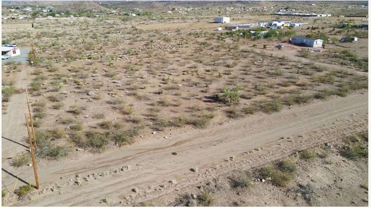 1 Acre of Land for Sale in Golden Valley, Arizona