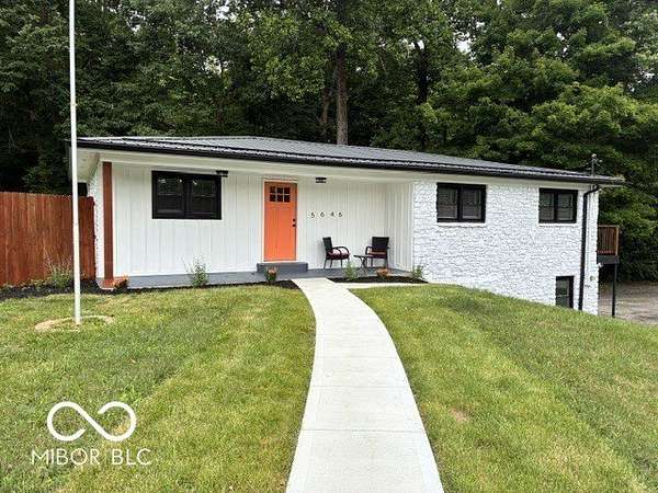 1.55 Acres of Land with Home for Sale in Martinsville, Indiana