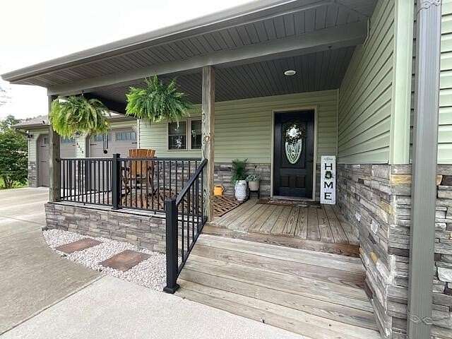 2.32 Acres of Land with Home for Sale in Mountain View, Missouri