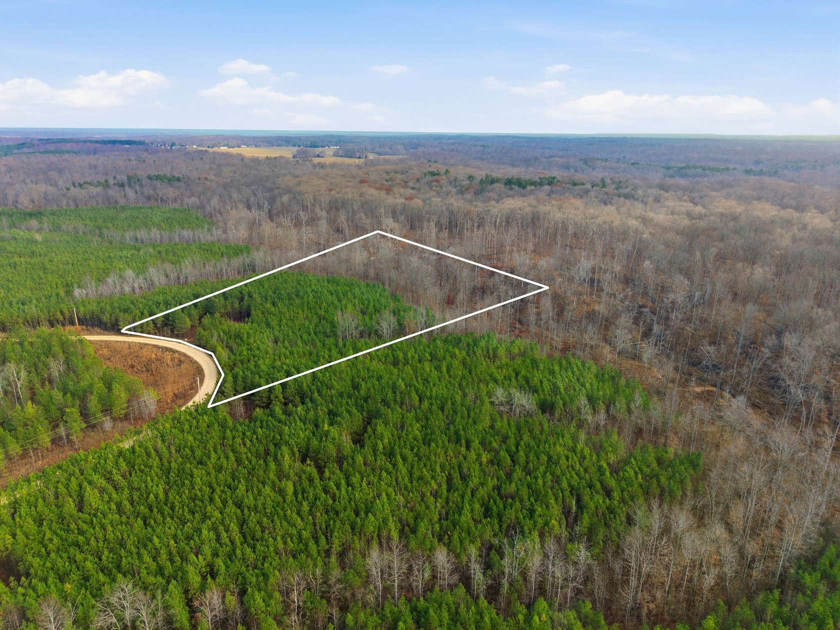8.72 Acres of Residential Land for Sale in Dover, Tennessee