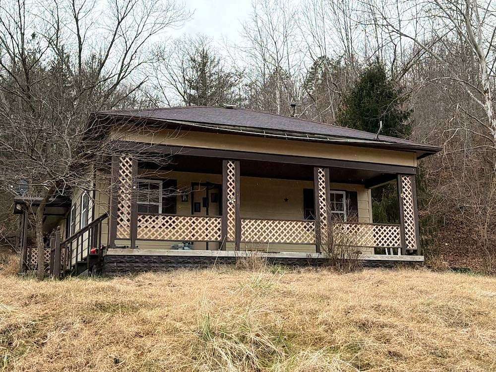 5 Acres of Residential Land with Home for Sale in Kitts Hill, Ohio