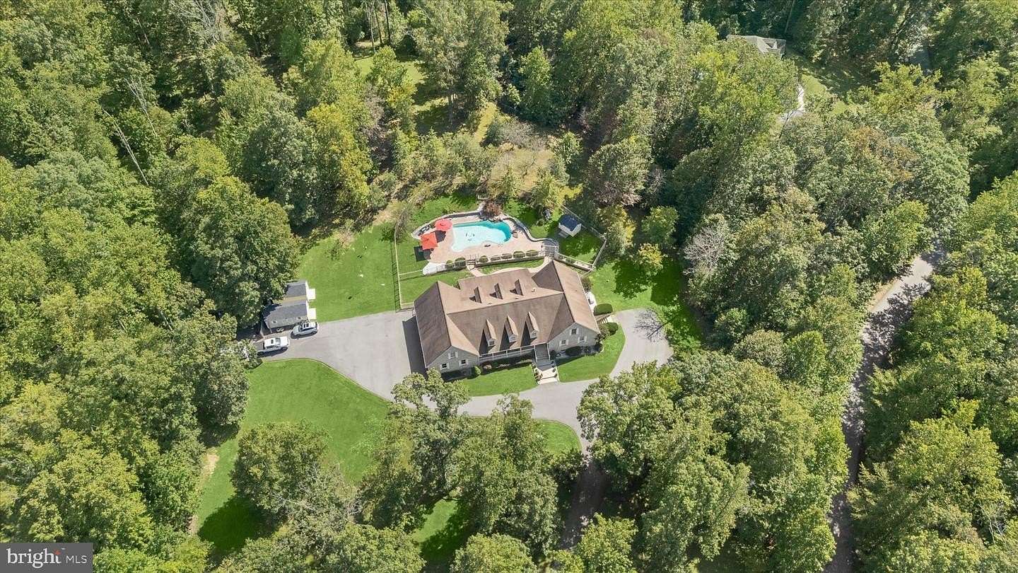 11.3 Acres of Land with Home for Sale in Davidsonville, Maryland