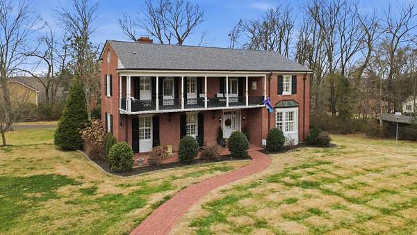 3.28 Acres of Residential Land with Home for Sale in Clarksville, Tennessee