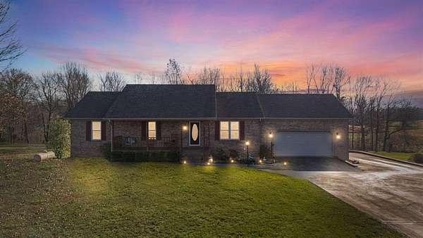 2.56 Acres of Residential Land with Home for Sale in Leitchfield, Kentucky