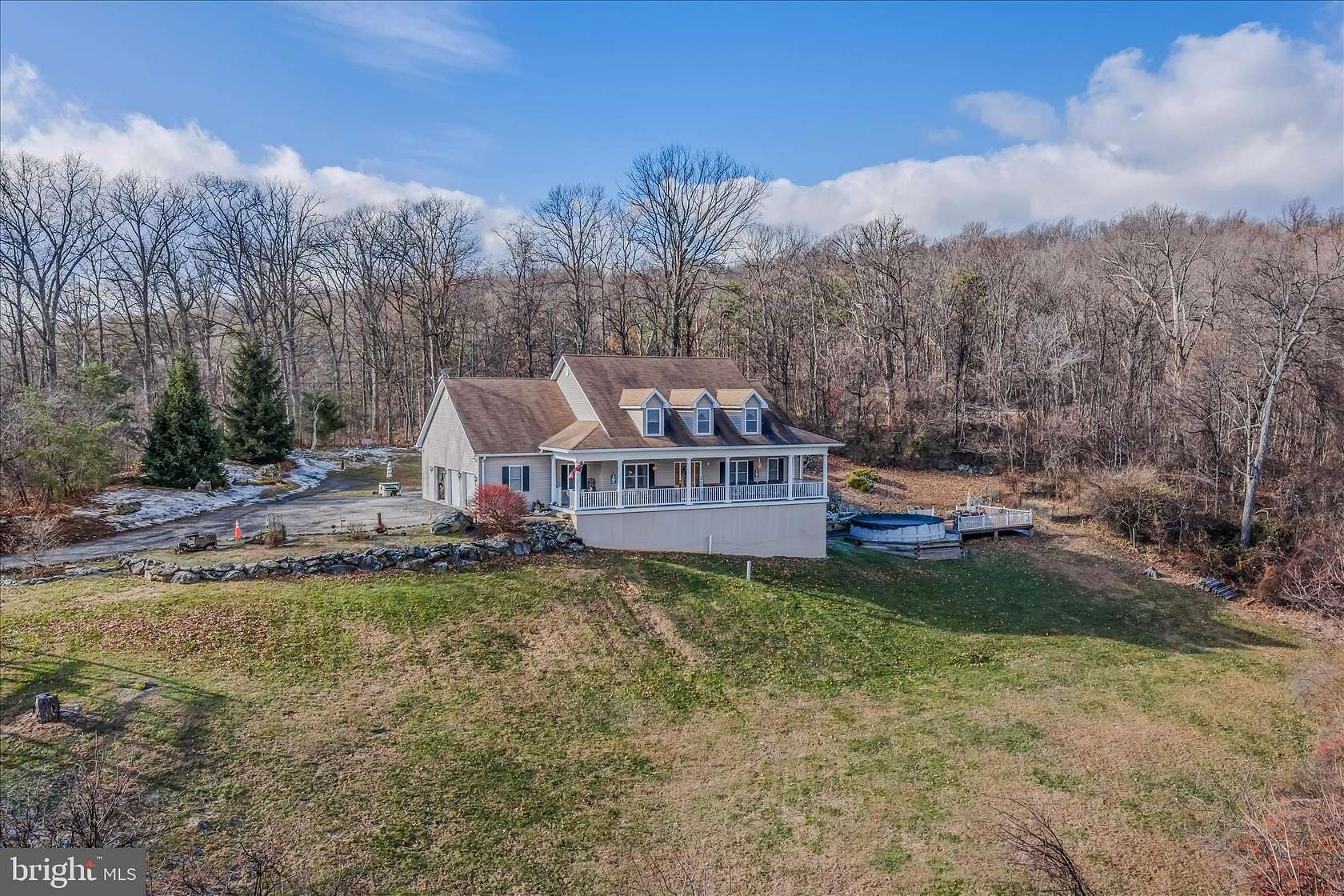 12 Acres of Recreational Land with Home for Sale in Sabillasville, Maryland