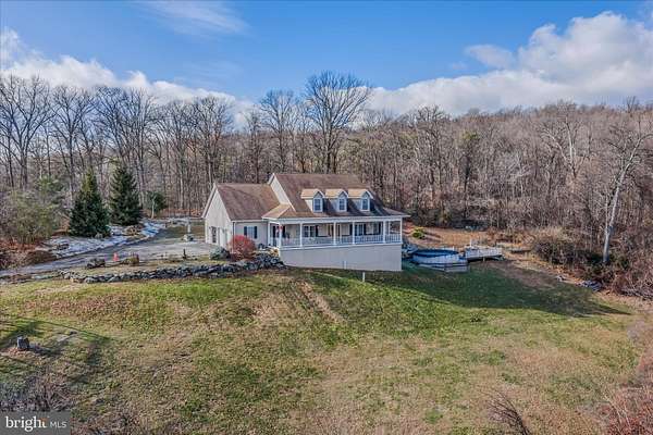 12 Acres of Recreational Land with Home for Sale in Sabillasville, Maryland