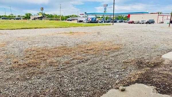 0.32 Acres of Commercial Land for Sale in Clarendon, Texas