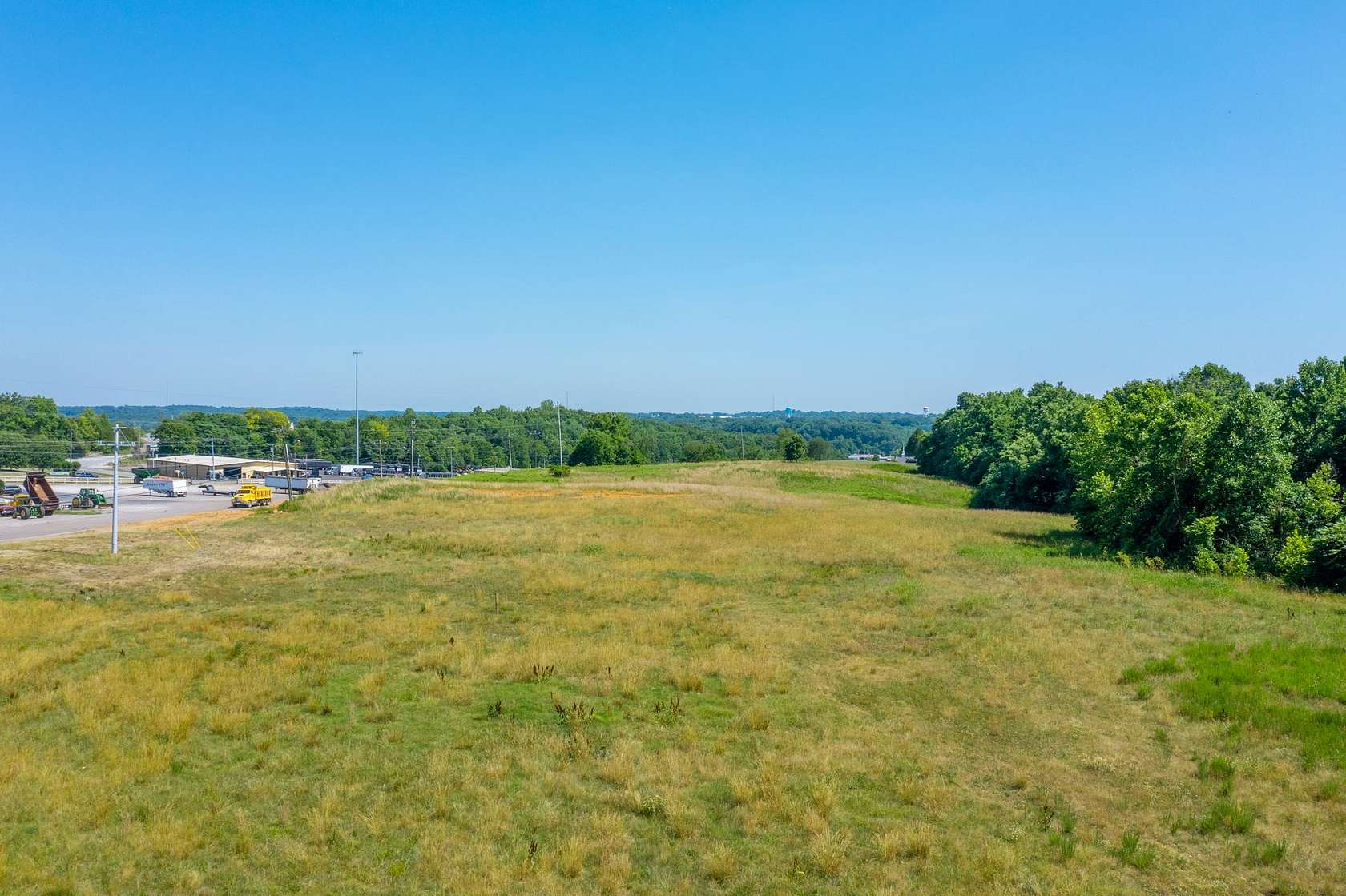 10 Acres of Commercial Land for Sale in Springfield, Tennessee