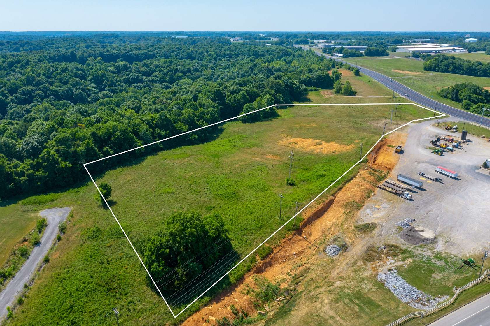 10 Acres of Commercial Land for Sale in Springfield, Tennessee