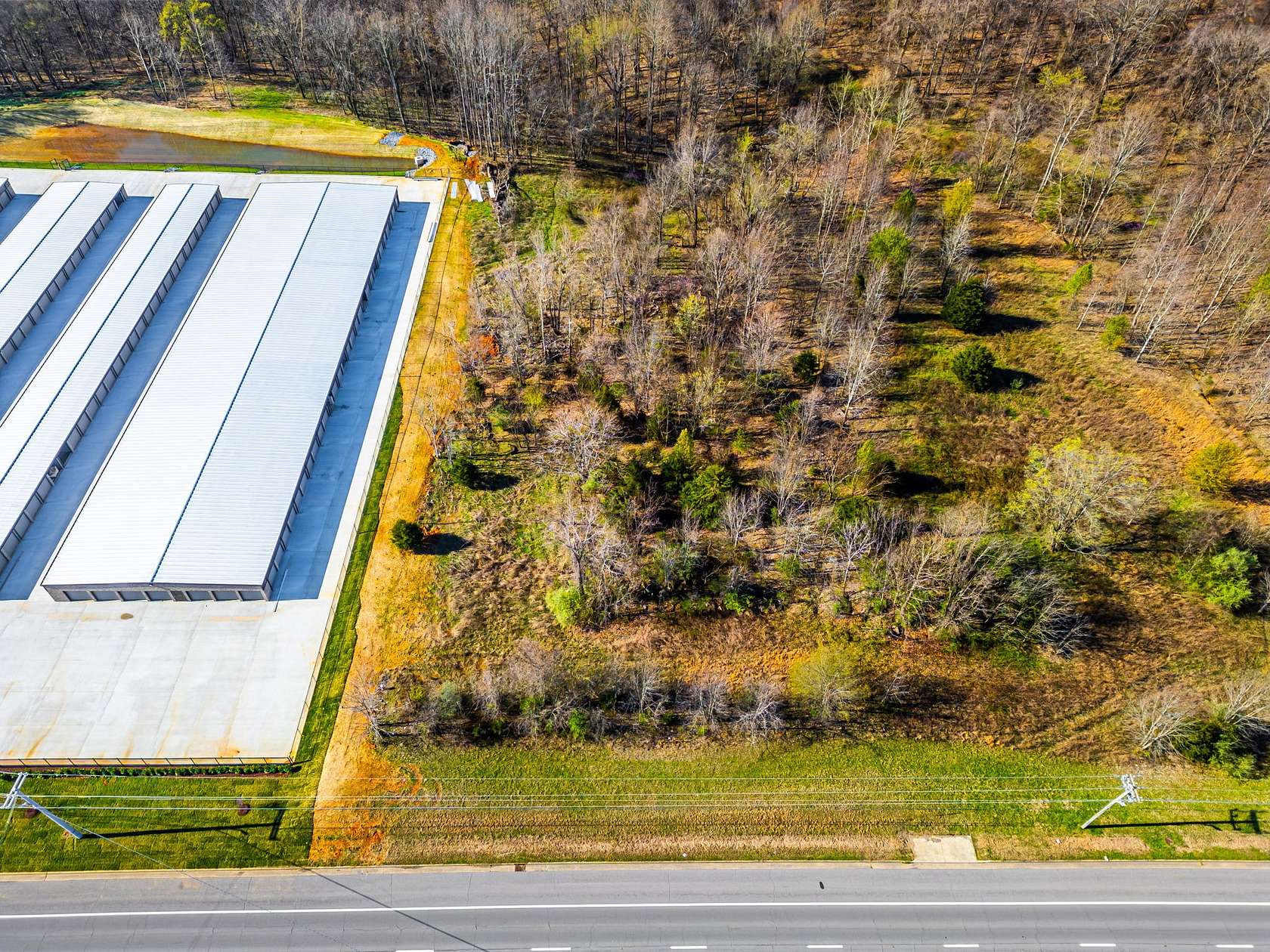 2 Acres of Mixed-Use Land for Sale in Springfield, Tennessee