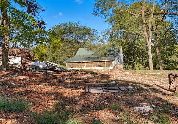 6.38 Acres of Residential Land with Home for Sale in Clarksville, Tennessee