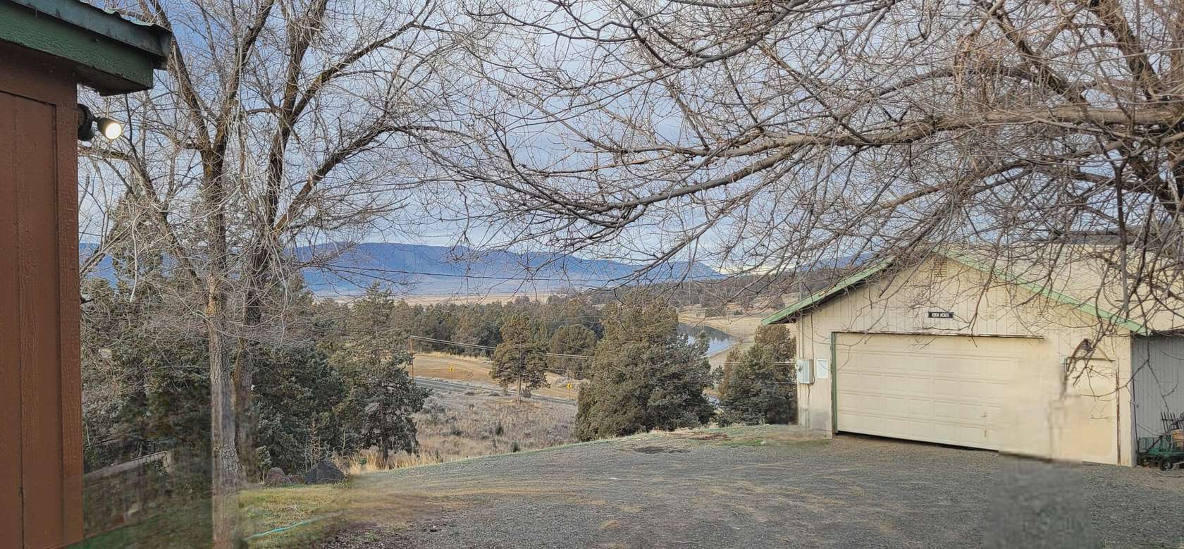 7.34 Acres of Land with Home for Sale in Klamath Falls, Oregon