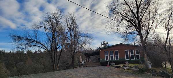 7.34 Acres of Land with Home for Sale in Klamath Falls, Oregon