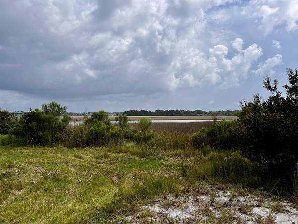 1 Acre of Land for Sale in Carrabelle, Florida