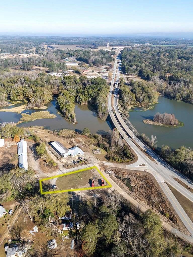 0.53 Acres of Commercial Land for Sale in Eufaula, Alabama