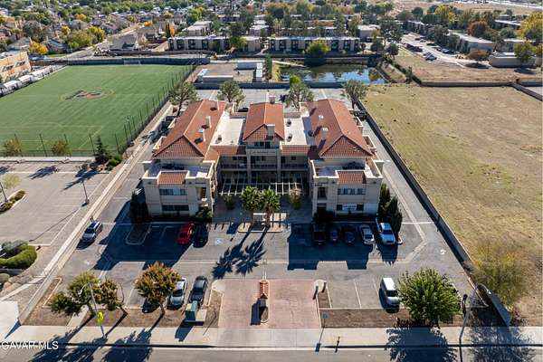 1.72 Acres of Improved Commercial Land for Sale in Palmdale, California