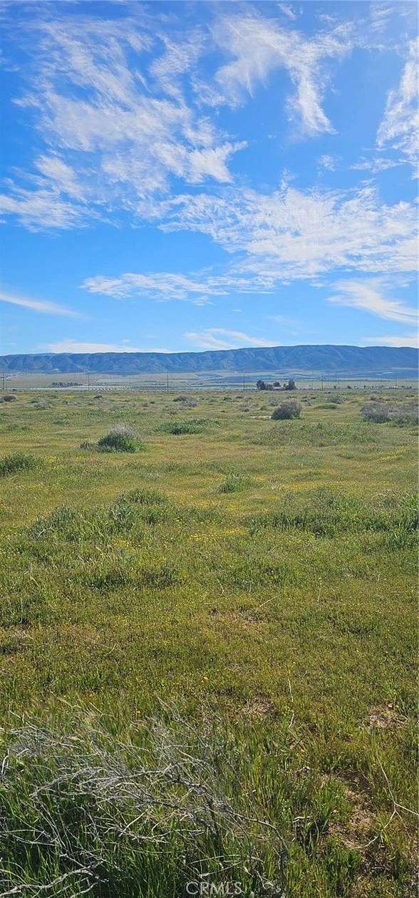 10 Acres of Agricultural Land for Sale in Lancaster, California