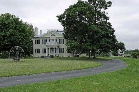 4.5 Acres of Residential Land with Home for Sale in Versailles, Kentucky