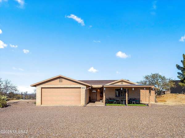 1.6 Acres of Residential Land with Home for Sale in Oracle, Arizona