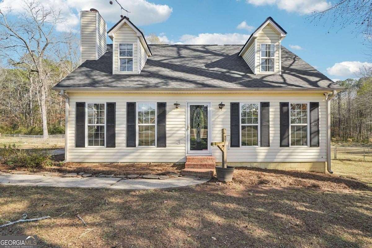 1.5 Acres of Residential Land with Home for Sale in Stockbridge, Georgia