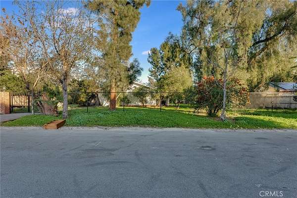 0.71 Acres of Land for Sale in Northridge, California