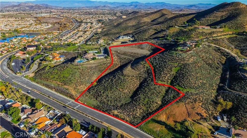 6.43 Acres of Residential Land for Sale in Canyon Lake, California