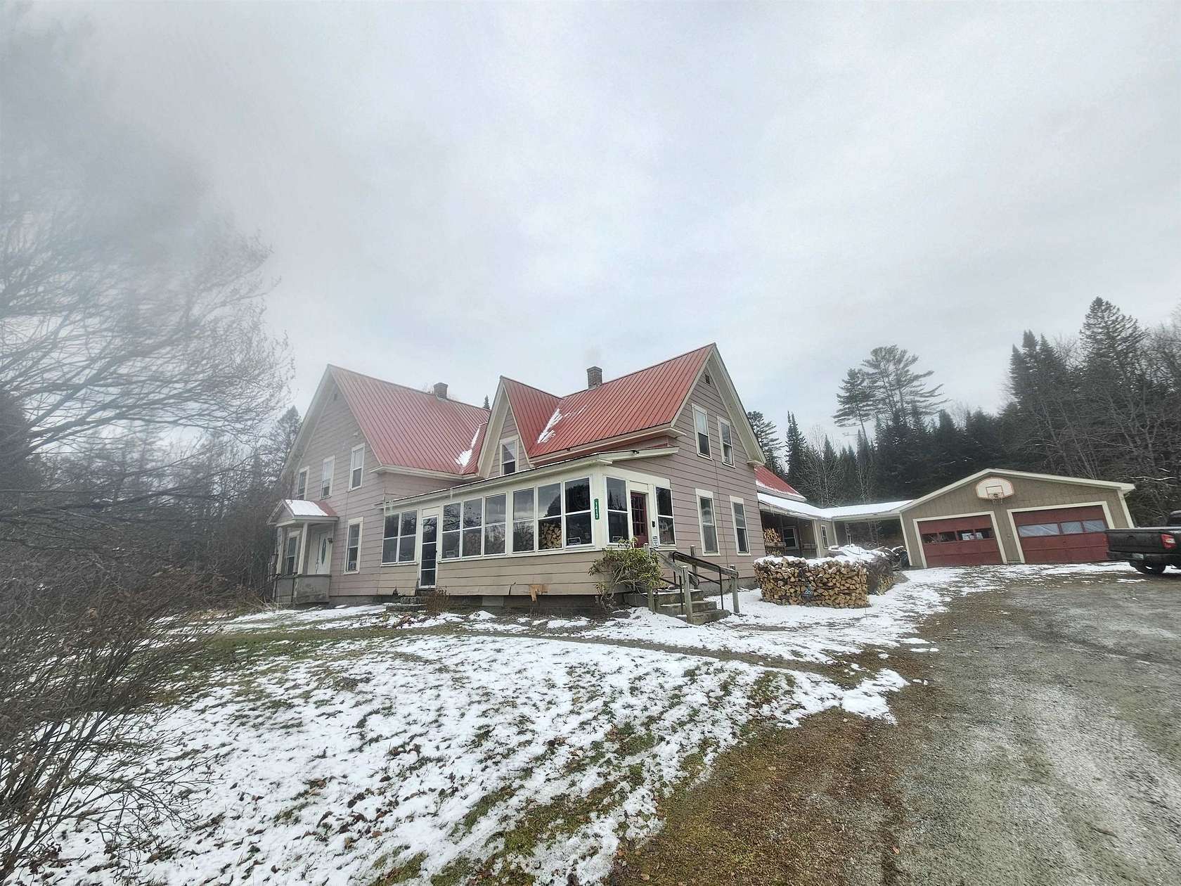 10.1 Acres of Land with Home for Sale in Concord, Vermont