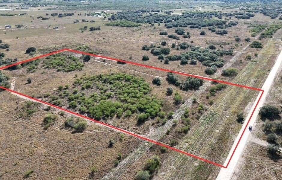 11 Acres of Recreational & Residential Land for Sale in Refugio, Texas