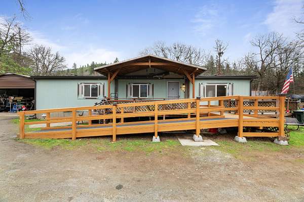 3.84 Acres of Residential Land with Home for Sale in Rogue River, Oregon