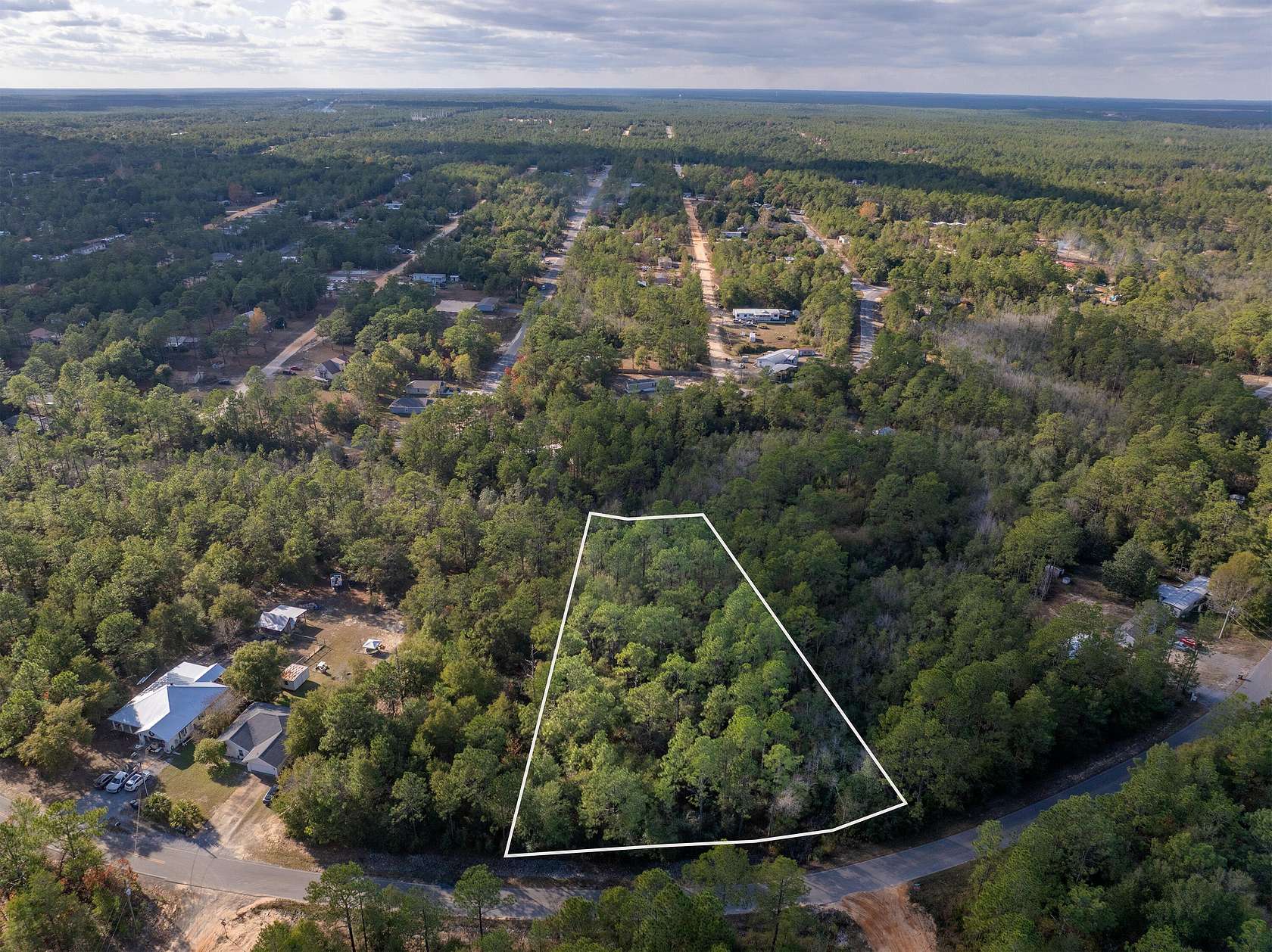 1 Acre of Residential Land for Sale in DeFuniak Springs, Florida