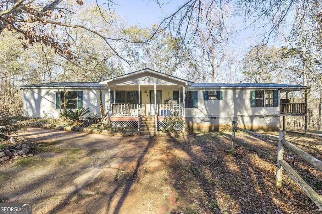 4 Acres of Residential Land with Home for Sale in Milledgeville, Georgia