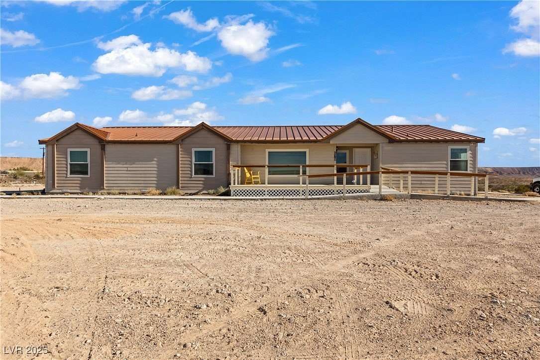 2.1 Acres of Residential Land with Home for Sale in Overton, Nevada