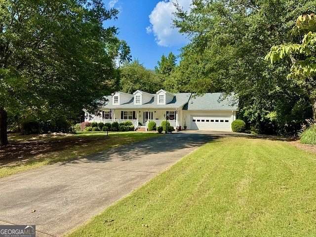 1.5 Acres of Residential Land with Home for Sale in Hoschton, Georgia
