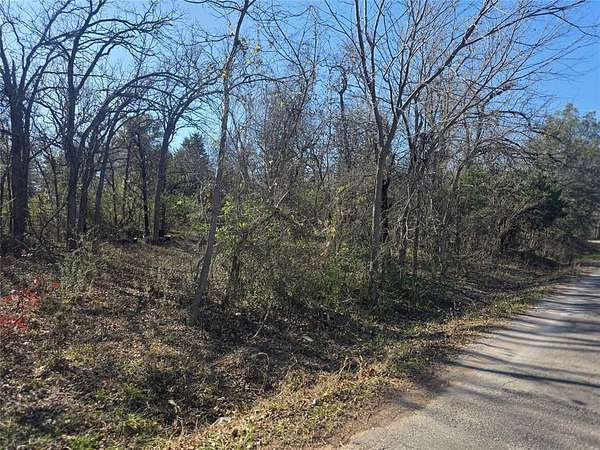 1.27 Acres of Residential Land for Sale in Choctaw, Oklahoma