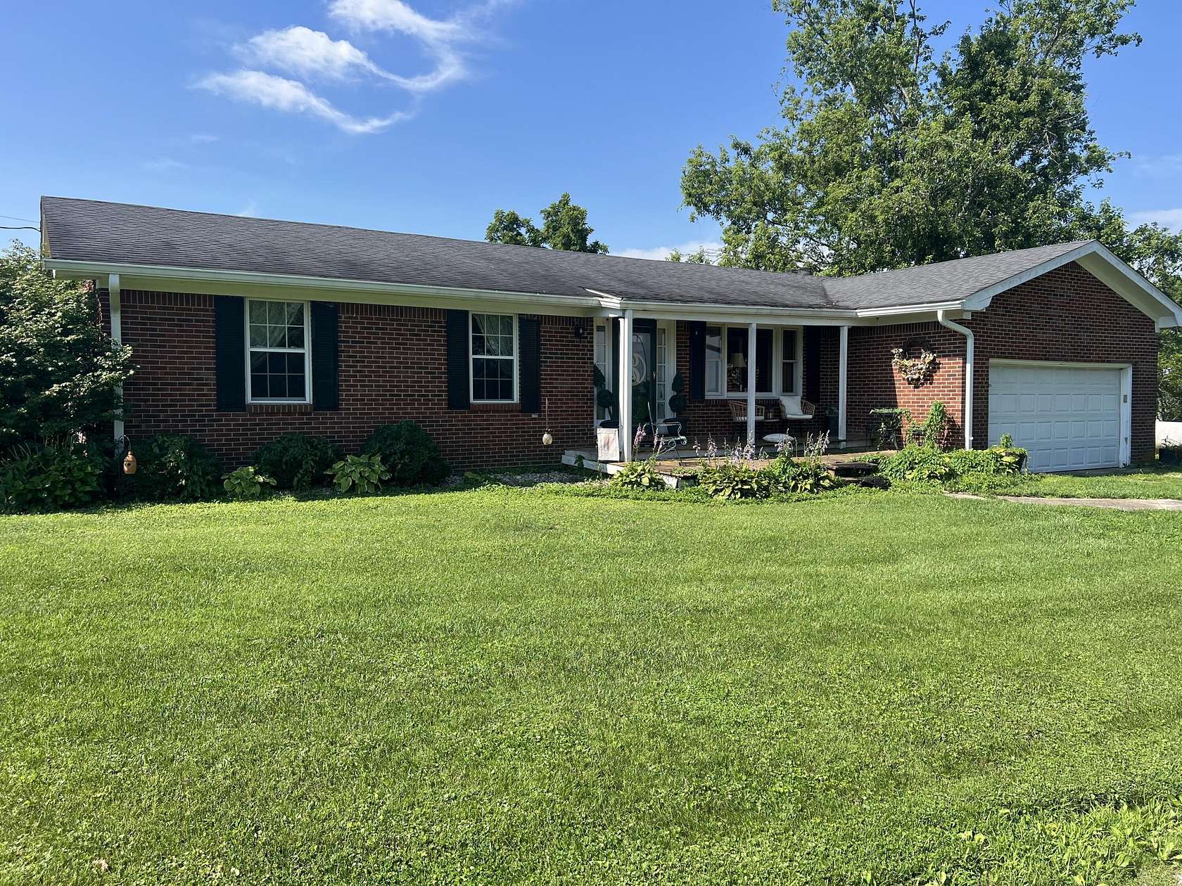 85.5 Acres of Land with Home for Sale in Winchester, Kentucky