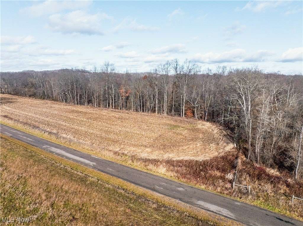 11.2 Acres of Land for Auction in Frazeysburg, Ohio