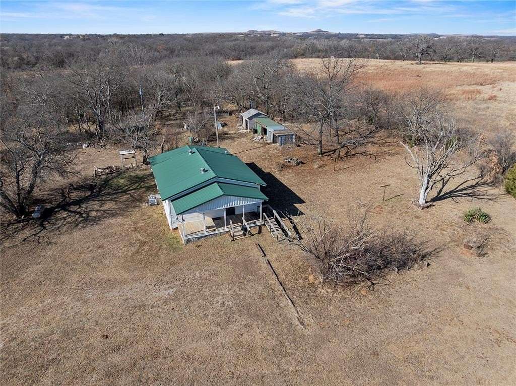 7.63 Acres of Residential Land with Home for Sale in Duncan, Oklahoma