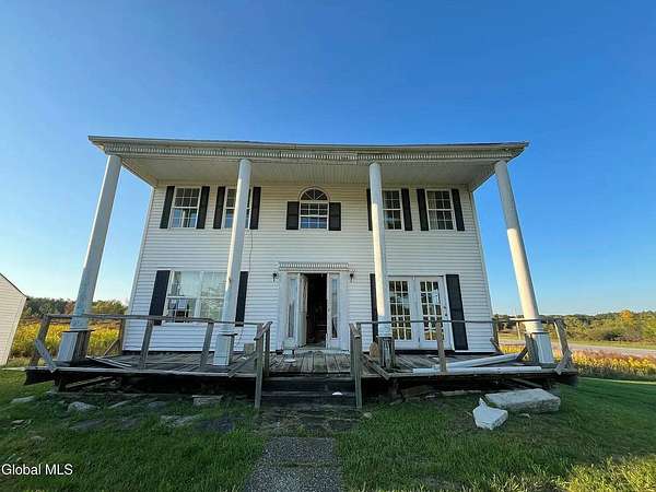 69.3 Acres of Improved Land for Sale in Sprakers, New York