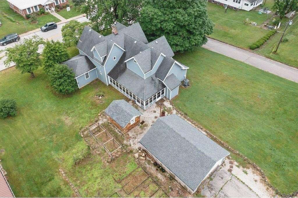 1.55 Acres of Residential Land with Home for Sale in Sandborn, Indiana