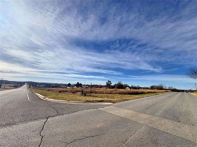 5 Acres of Residential Land for Sale in Tahlequah, Oklahoma