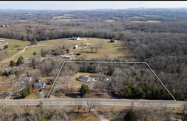 5 Acres of Land for Sale in Castalian Springs, Tennessee
